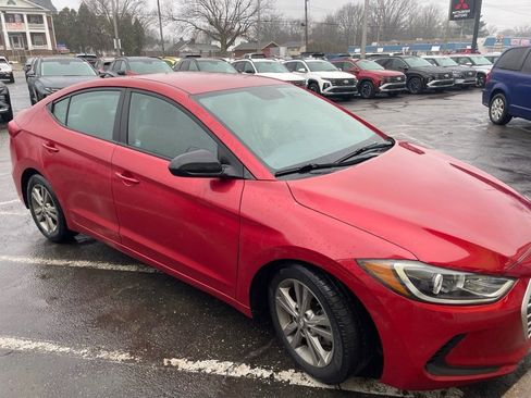 Used 2017 Hyundai Elantra SE image 5