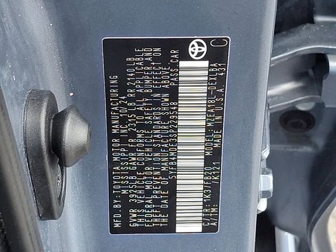 Used 2025 Toyota Corolla LE FWD image 28