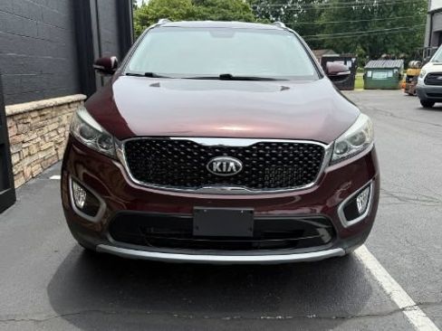 Used 2016 Kia Sorento EX w/ EX Premium Package FWD image 3