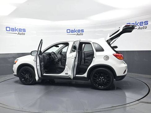 Used 2019 Mitsubishi Outlander Sport LE AWD/4WD image 52