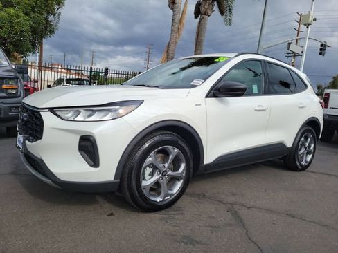 Used 2025 Ford Escape ST-Line w/ Equipment Group 301A image 28