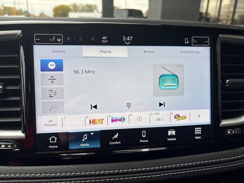 New 2026 Chrysler Pacifica Select image 11