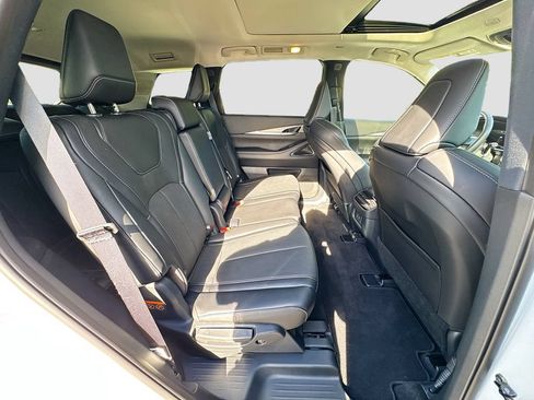 Certified 2026 INFINITI QX60 Luxe w/ Cargo Package FWD image 31