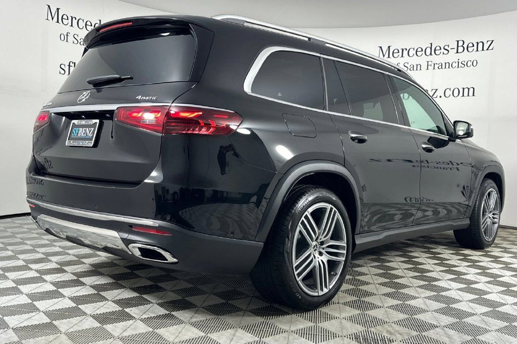 Certified 2026 Mercedes-Benz GLS 450 4MATIC image 5