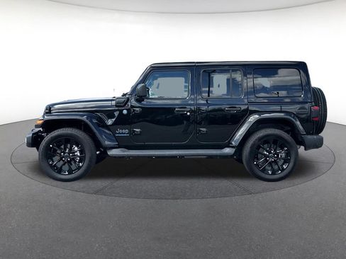 Certified 2025 Jeep Wrangler Unlimited Sahara AWD/4WD image 2