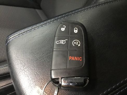 Used 2022 Jeep Compass Latitude w/ Convenience Group AWD/4WD image 9