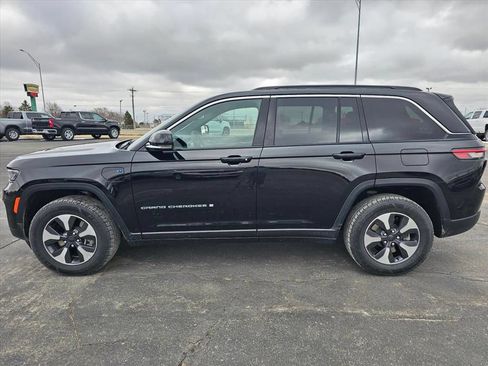 Used 2024 Jeep Grand Cherokee Limited 4xe AWD/4WD image 6