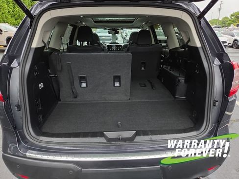 Used 2023 Subaru Ascent Limited w/ Technology Package AWD/4WD image 18