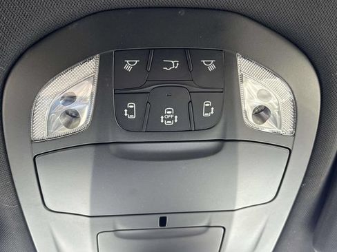 New 2027 Chrysler Pacifica Select FWD image 30