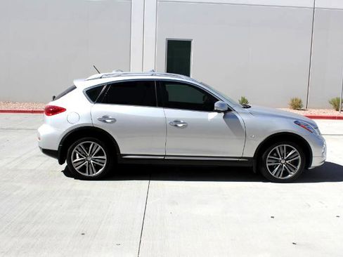 Used 2016 INFINITI QX50 AWD w/ Premium Plus Package image 4