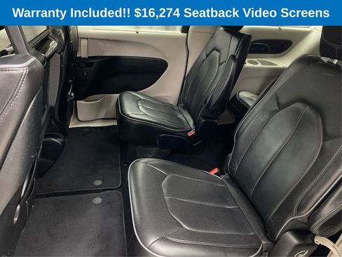 Used 2018 Chrysler Pacifica Limited FWD image 11