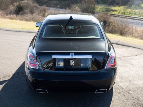 Certified 2021 Rolls-Royce Ghost Extended Wheelbase image 9