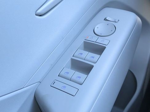 New 2026 Hyundai Kona SE image 21