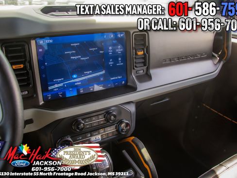 Used 2022 Ford Bronco Badlands image 15