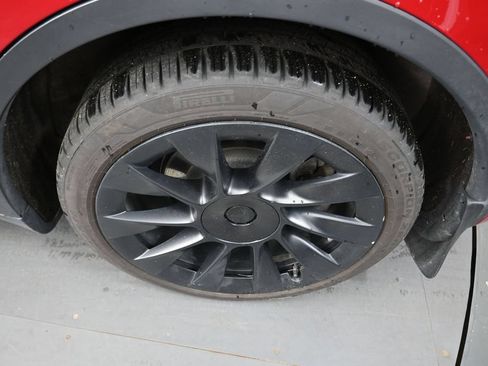 Used 2021 Tesla Model Y Long Range AWD/4WD image 9