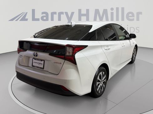 Used 2022 Toyota Prius LE AWD/4WD image 5
