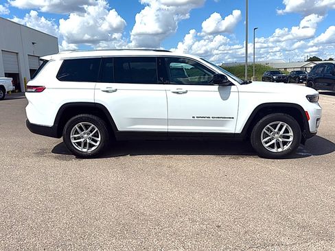 Used 2023 Jeep Grand Cherokee L Laredo AWD/4WD image 5
