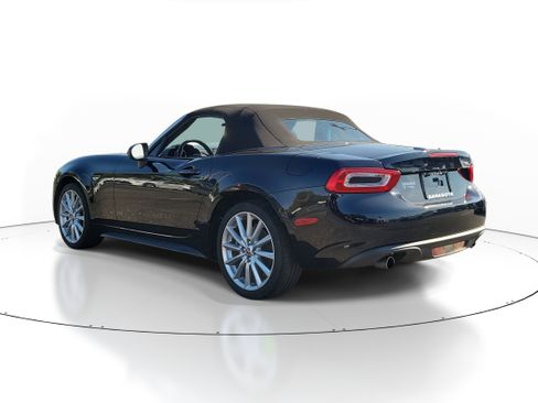 Used 2017 FIAT 124 Spider Lusso image 4
