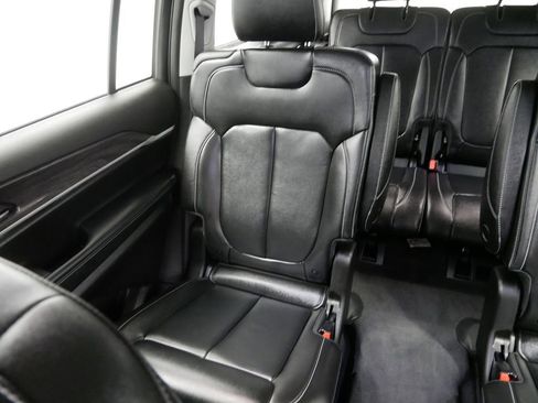 Certified 2022 Jeep Grand Cherokee L Limited image 17