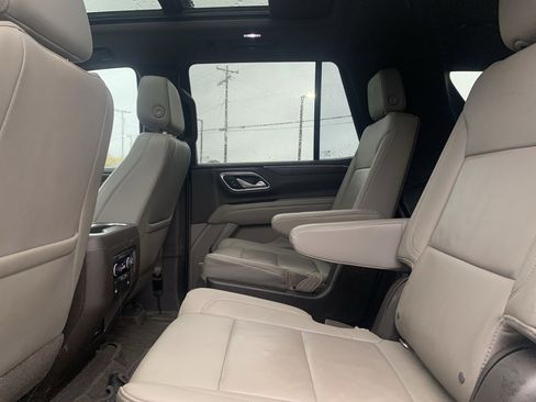 Used 2021 Chevrolet Tahoe Z71 w/ Z71 Off-Road Package image 32