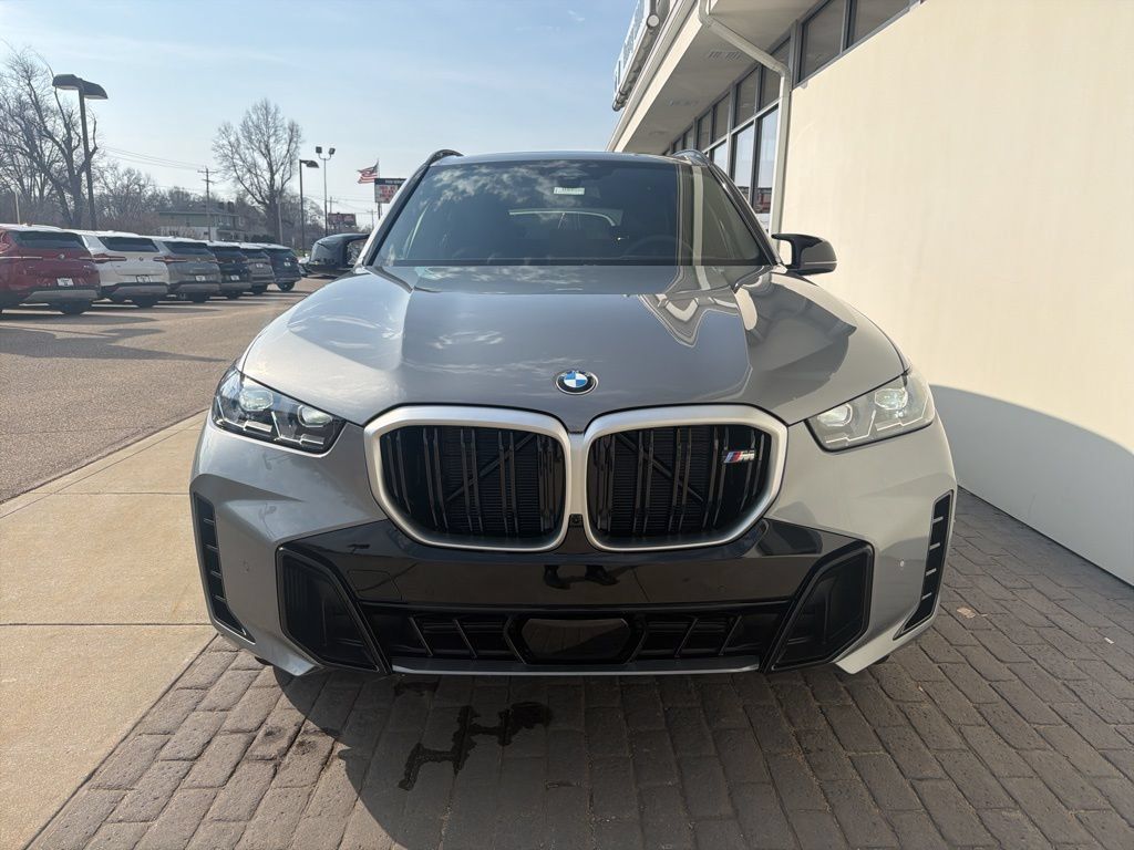 New 2026 BMW X5 M60i w/ Climate Comfort Package AWD/4WD image 2
