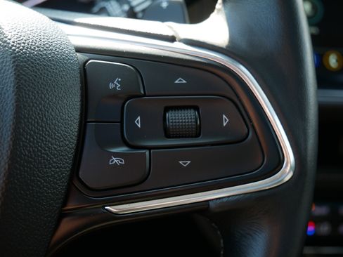 Used 2023 Buick Envision Essence w/ Technology Package I image 24