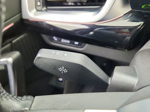 Used 2025 BMW X2 xDrive28i AWD/4WD image 42