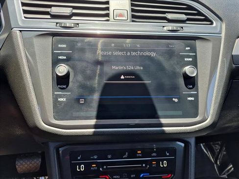 Used 2023 Volkswagen Tiguan SE FWD image 13
