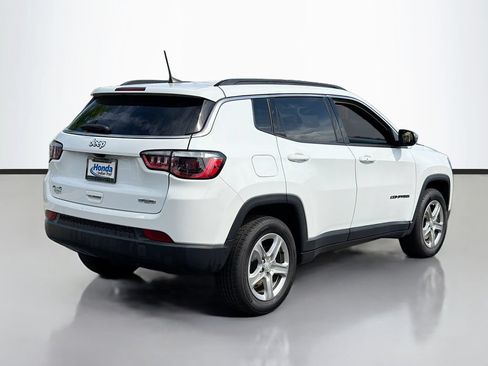 Used 2024 Jeep Compass Latitude w/ Altitude Special Edition AWD/4WD image 5
