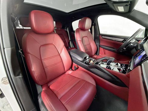 Certified 2023 Porsche Cayenne Platinum Edition AWD/4WD image 27