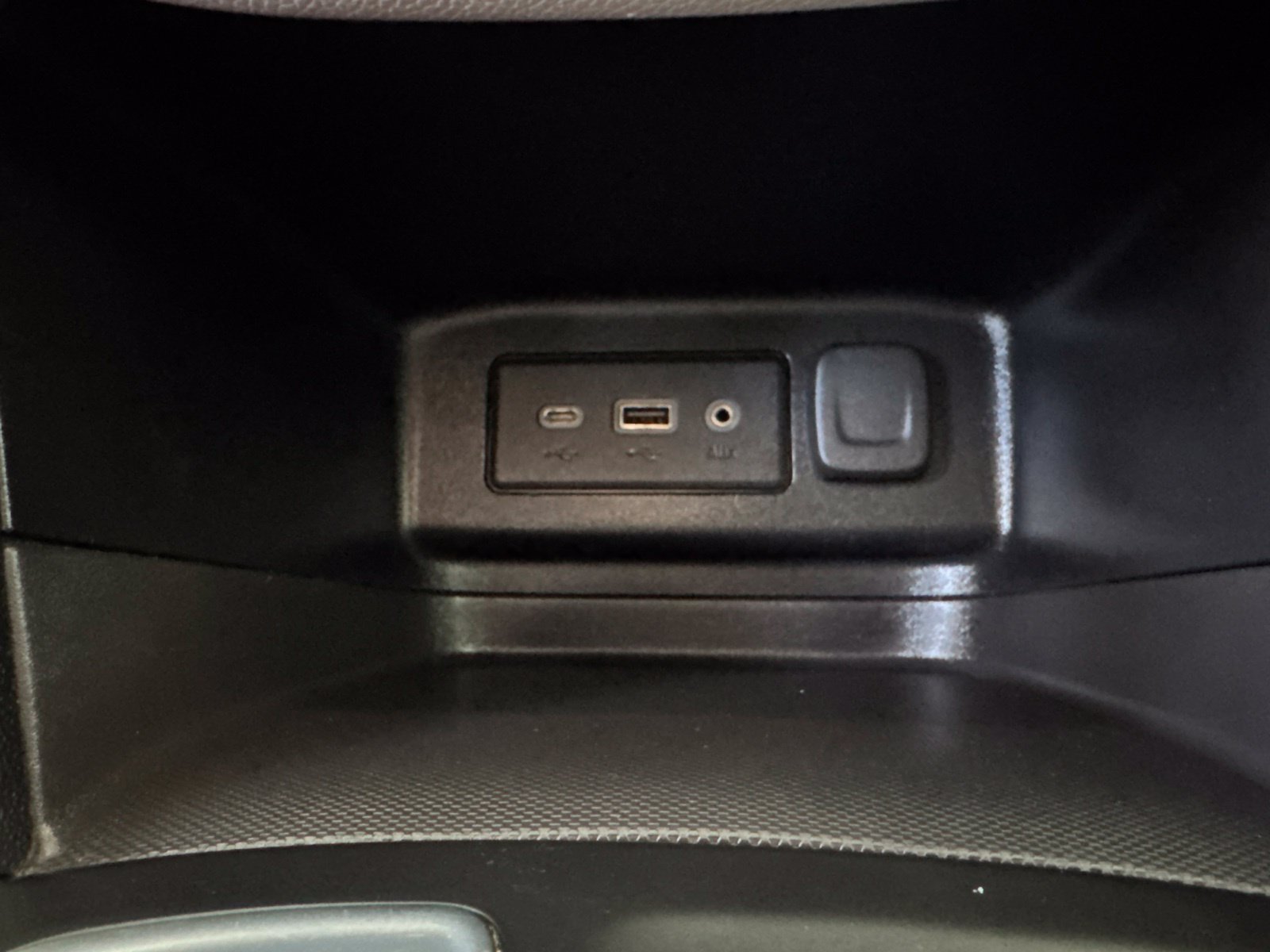 Used 2019 Chevrolet Equinox LS w/ LS Convenience Package FWD image 29