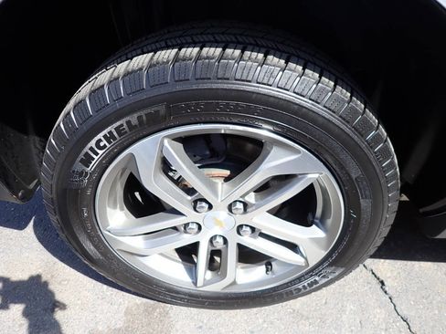 Used 2017 Chevrolet Equinox Premier w/ Enhanced Convenience Package image 11