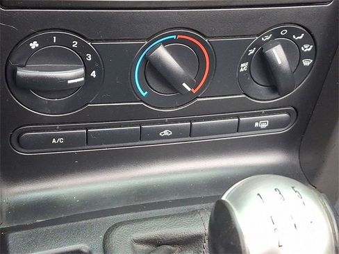 Used 2006 Ford Mustang GT image 15