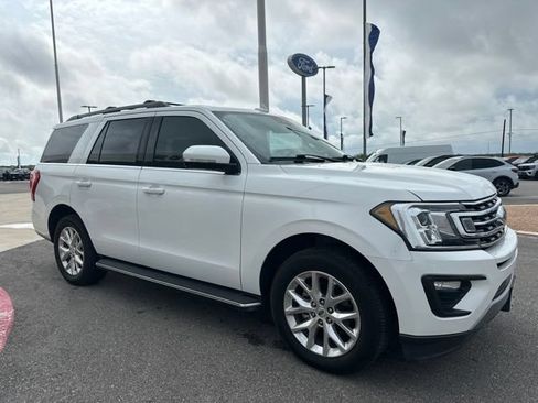 Used 2020 Ford Expedition XLT w/ Equipment Group 202A RWD image 2