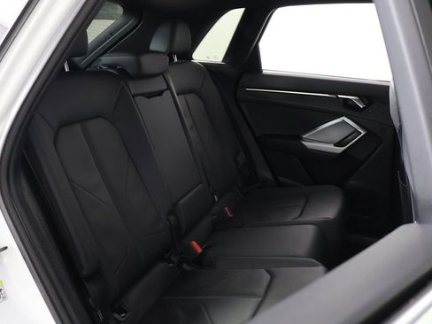 Used 2025 Audi Q3 2.0T Premium image 31