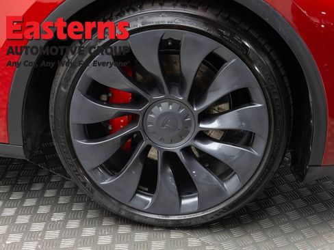 Used 2022 Tesla Model Y Performance AWD/4WD image 25