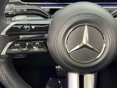 Used 2024 Mercedes-Benz GLS 580 4MATIC image 23