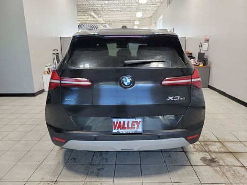 Used 2025 BMW X3 xDrive30i w/ Premium Package image 13