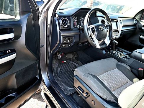 Used 2017 Toyota Tundra SR5 w/ SR5 Upgrade Package AWD/4WD image 20