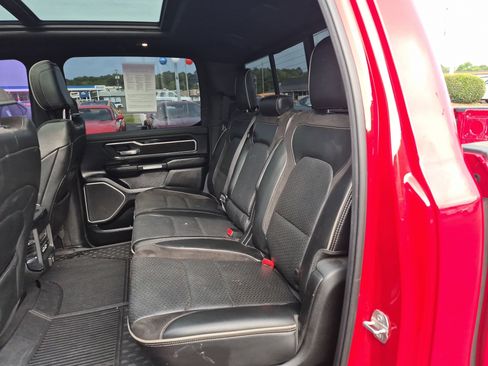Used 2019 RAM 1500 Laramie AWD/4WD image 16
