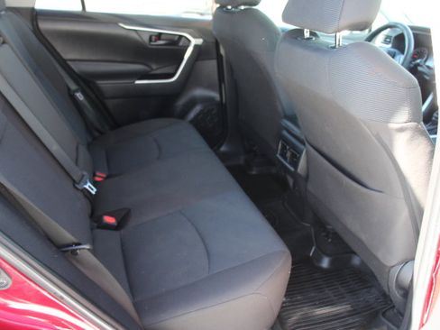 Certified 2022 Toyota RAV4 LE FWD image 14