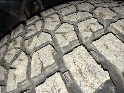 Used 2017 Ford F350 King Ranch w/ FX4 Off-Road Package image 25