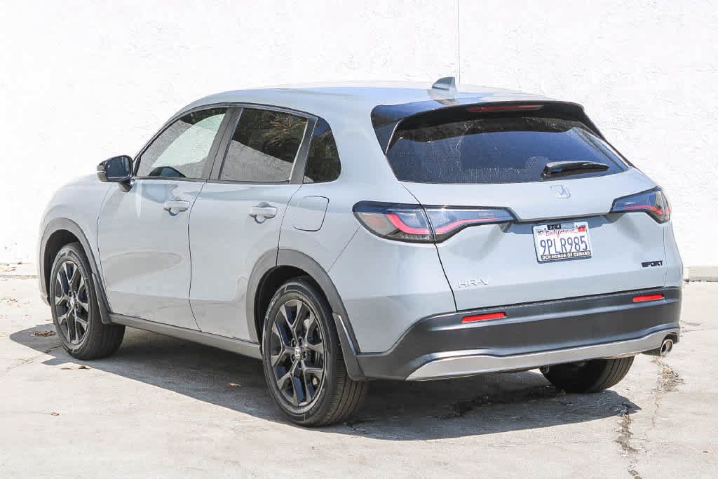 Used 2025 Honda HR-V Sport image 4