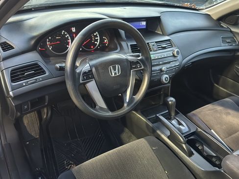 Used 2010 Honda Accord LX image 6