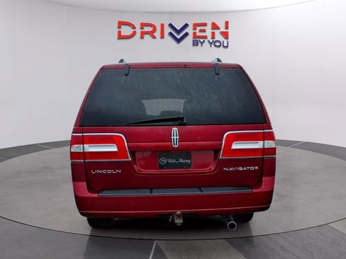Used 2014 Lincoln Navigator L 4WD image 4