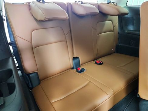 Used 2025 Nissan Pathfinder Platinum w/ Black Appearance Package image 52