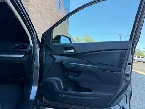 Used 2016 Honda CR-V LX image 32