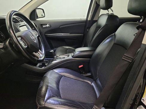 Used 2020 Dodge Journey Crossroad FWD image 17