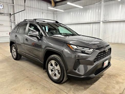 Certified 2025 Toyota RAV4 XLE w/ Convenience Package FWD image 1