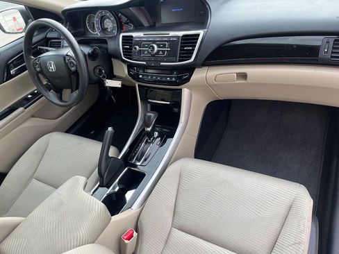 Used 2017 Honda Accord LX image 18